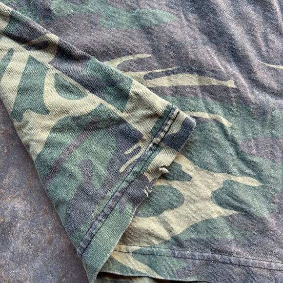 Rare Vintage Disturbed Camo band t-shirt - Picture 5 of 8